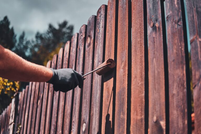 DIY Fence Painting: Common Mistakes and How to Avoid Them